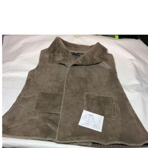 Love Token Faux Fur Vest Sleeveless Collared Brown Plush Winter Layering